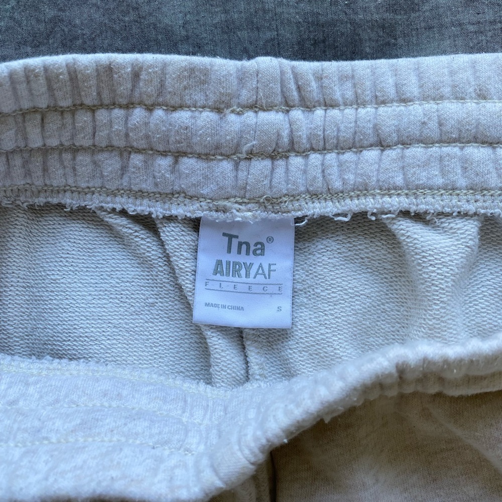 TNA Airy AF Sweatpants - Picture 3 of 4